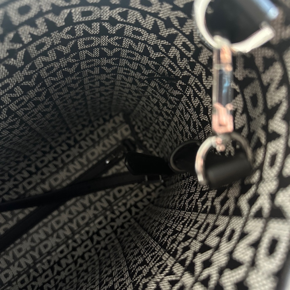 DKNY Elegant Black Handbag - Picture 3 of 5
